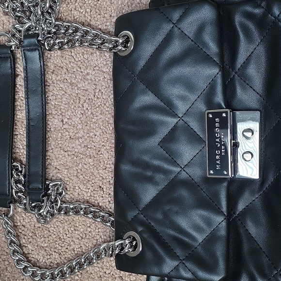 Marc Jacobs Black Quilted Shoulder Bag with Silver Chain - Picture 8 of 8